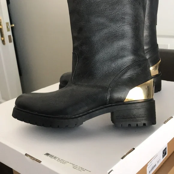 Leather boots - Picture 3 of 5